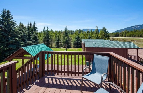 Coram Apartment | Blue Bird Mini Studio! 6 miles to Glacier National Park