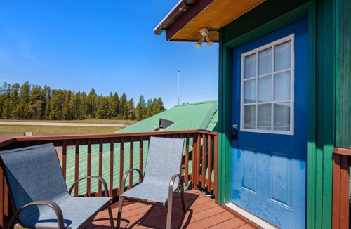 Coram Apartment | Blue Bird Mini Studio! 6 miles to Glacier National Park