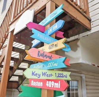 Chincoteague House | Blue Chair Bay - Waterfront townhome with Fishing pier!