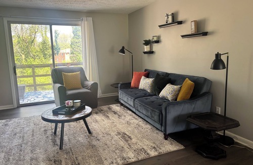 North Canton House | Blue Haven Retreat/Sleeps 6/Near Pro Football Hall of Fame & CAK/Pet Friendly