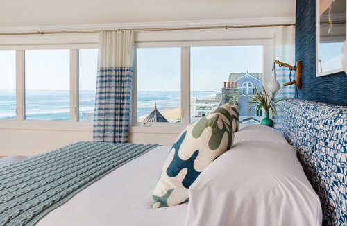 Newbury Hotel | Blue - Inn on The Beach