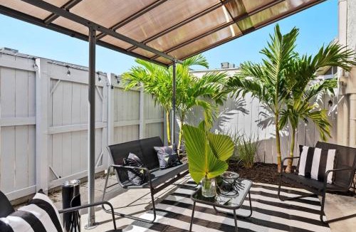 Lauderdale Lakes House | Blue Martini