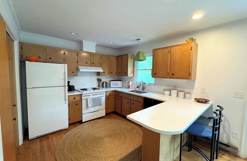 Chincoteague House | Blue Pearl Cottage - Single Family Home- Screen Porch - NO LINENS PROVIDED