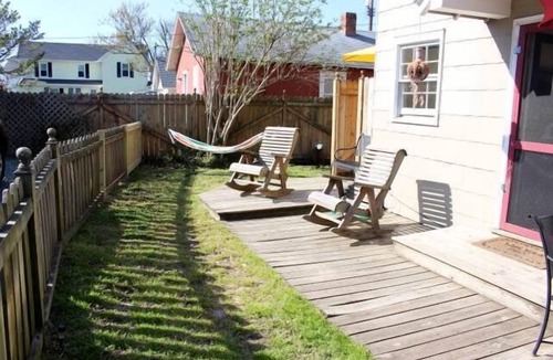 Chincoteague House | Blue Skies - SFH - Close to Town - Pet Friendly - Linens and Towels Provided