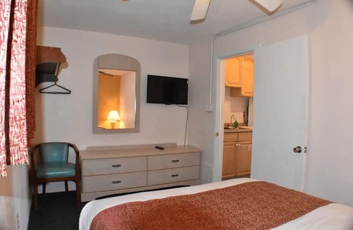 Wildwood Crest Hotel | Blue Water Motel