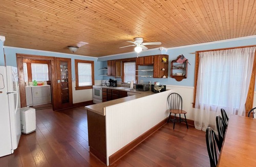 Chincoteague House | Blue Water - Single Family Home - In Town - LG. FENCEED IN YARD, NO LINENS