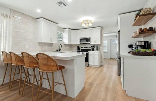 Delray Beach House | Bluebird House | 3/2 + 2/2 Guest House | Pool