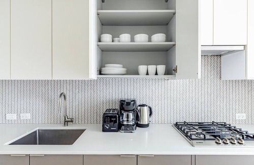 Chelsea Apartment | Blueground | Chelsea, rooftop pool, nr The Vessel