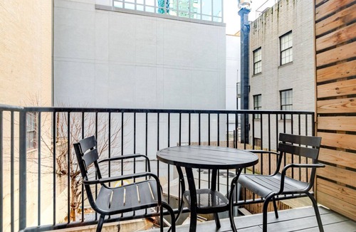 Downtown Brooklyn Apartment | Blueground | Downtown Brooklyn, rooftop, nr Fort Greene Park