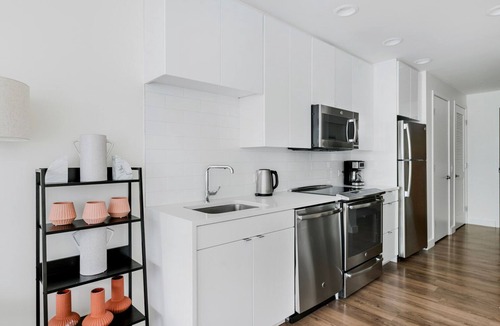 West Fens Apartment | Blueground | Fenway–Kenmore, rooftop, nr Fenway Park