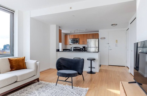 Hunters Point Apartment | Blueground | Long Island City, pool, nr Gantry Plaza