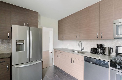 Kips Bay Apartment | Blueground | Murray Hill, fitness center, nr East River