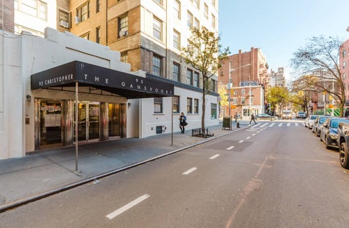 Greenwich Village Apartment | Blueground | West Village, gym & w/d, nr park