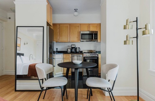 Greenwich Village Apartment | Blueground | West Village, gym & w/d, nr park