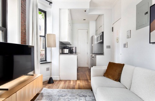 Greenwich Village Apartment | Blueground | West Village, terrace, nr Hudson River Park