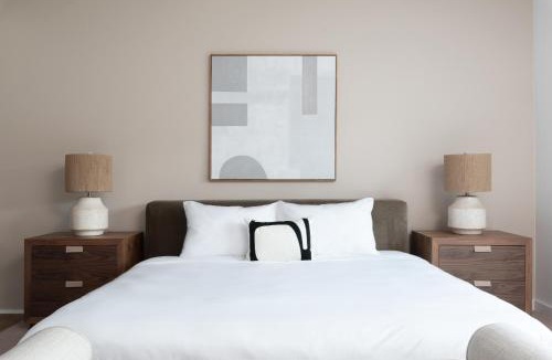 Livingston Hotel | Boardwalk Hotel On Lake Anna By Kasa