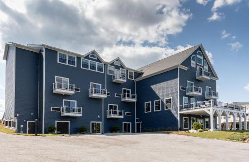Livingston Hotel | Boardwalk Hotel On Lake Anna By Kasa