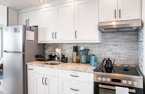 Northeast Virginia Beach Condo | Boardwalk Oceanfront Studio near Top Dining