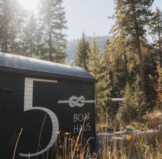 Lakeside House | BOAT HAUS Cabin Retreat Sauna, Plunge, Hot Tub