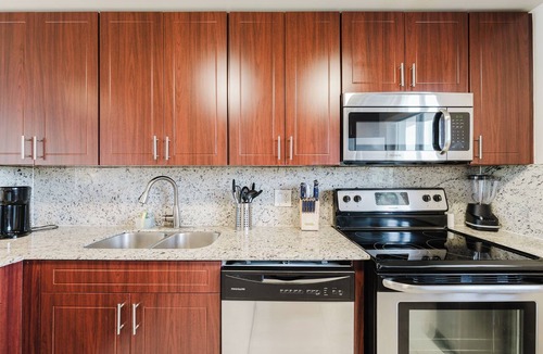 Boca Raton Apartment | Boca Raton - Across from Beach - Balcony Pool Parking 2BR