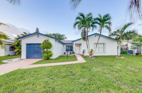 Sandalfoot Cove House | Boca Raton Home: Outdoor Kitchen, By Golf Courses