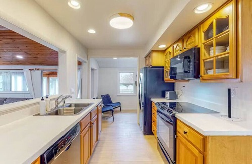 Earlville House | Bohemia River Retreat, a Cecil Co. gem!