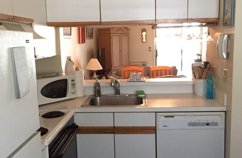 Brewster Condo | Book it now! Clean cute family-friendly Ocean Edge cond