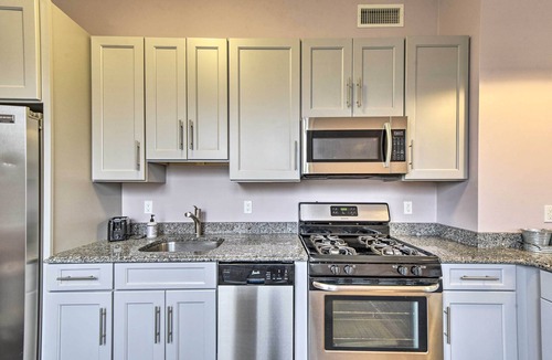 Revere Apartment | Boston Apartment < 10 Mi to Top Universities