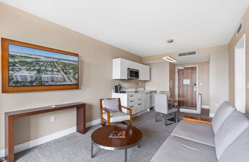 Bay Harbor Islands Hotel | Boutique Hotel- Rooftop Pool -BNR Vacation Rentals