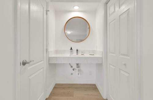 Deerfield Beach Hotel | Boutique Hotel 2 double beds with POOL, LOCATION! 1 block to BEACH/Restaurants