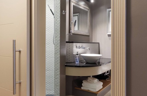 North Downtown Hotel | Boutique MicroHotel Room on Downtown Mall: The Townsman: Poe Room