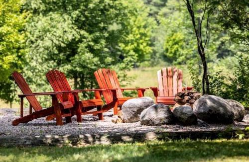Broadalbin Other | Boutique Safari Tent Glamping Retreat with Continental Breakfast, Forest Trails & Pond in Broadalbin, New York
