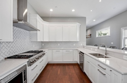 Annapolis House | Brand New.1.5 blocks to Westin. 1st floor bed & bath. Walkable Convenience