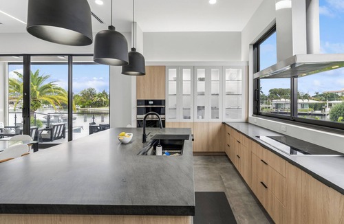 Bal Harbour House | Brand new 4-bedroom/5 bathroom house on Middle River. Pool and putting green