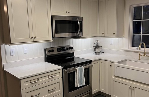Katama House | BRAND NEW KITCHEN! CLOSE TO DOWNTOWN EDGARTOWN AND THE BEACH!