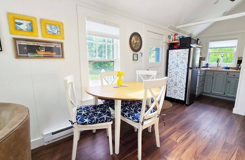 Wellfleet Cottage | BRAND NEW LISTING! 2BD Cottage-A/C, Deck, Enclosed Outdoor Shower, Walk to Burton Baker Beach