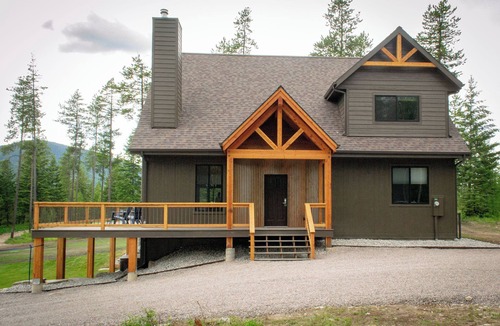 Coram Cabin | Brand New Mountain Chalet Cabin