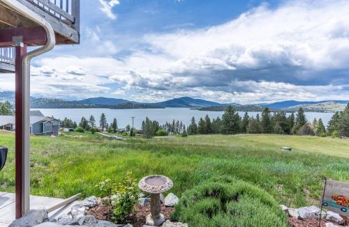 Dayton House | Breathtaking Mtn & Lake Views! Glacier Country Gem