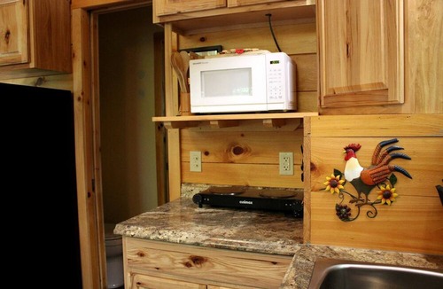 Hico Cabin | Breathtaking Tree House Rental near Charleston, West Virginia