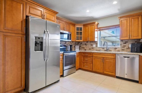 Hollywood South Central Beach Condo | Breathtaking water view condo