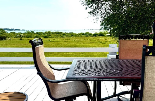Oak Bluffs House | Breathtaking Waterviews with Private Beach - Harbour House with AC and Heat