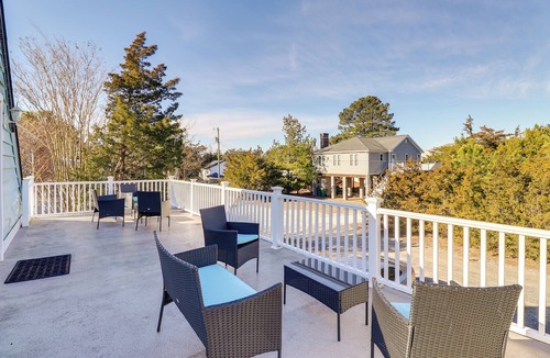 Broadkill Beach House | BREEZY BUNGALOW - 4 BD, 2BA - Sleeps 8 - Rooftop Deck