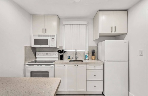 Victoria Park Apartment | Bright 1BR Getaway, Victoria Park, Las Olas Nearby