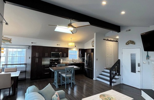 South End Condo | Bright & Airy Condo in South End Ocean City