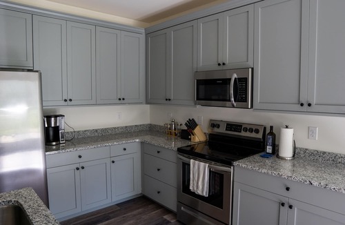 Ocean View House | Bright and Airy Townhouse 5 Minutes from the Beach