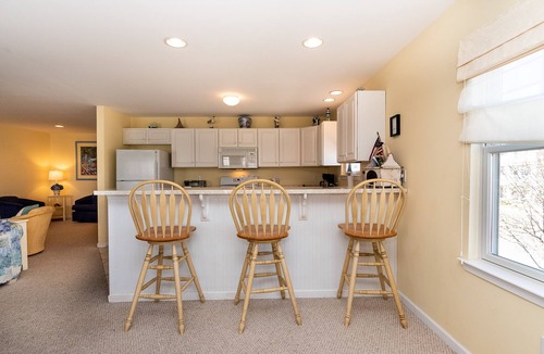 North Wildwood Condo | Bright Beach Block end unit Condo (sleeps 12) in beautiful North Wildwood!