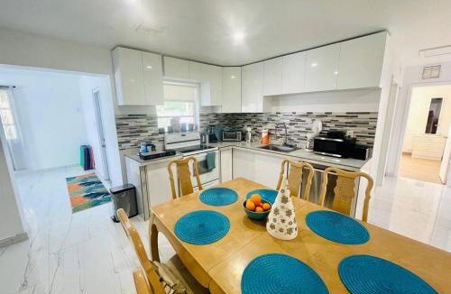 Dania Beach House | Bright & Cozy House Fort Lauderdale Airport-Cruise Port