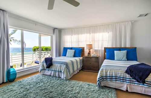Barrier Island House | Bright Fort Lauderdale Beach Home w/ Private Pool!