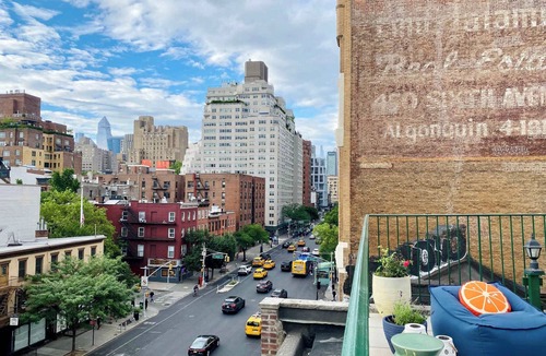 Greenwich Village Apartment | Bright Greenwich Village Loft w/Private Rooftop & City View