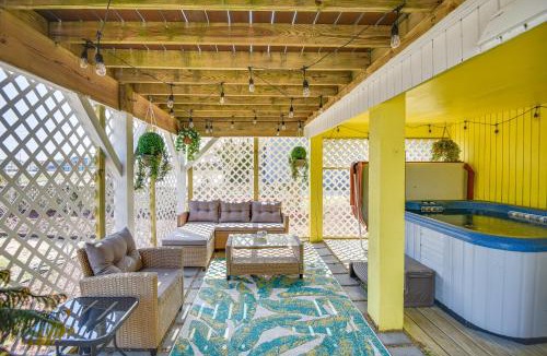 Sea Scape House | Bright Kitty Hawk Home w/Hot Tub, Walk to Beach!